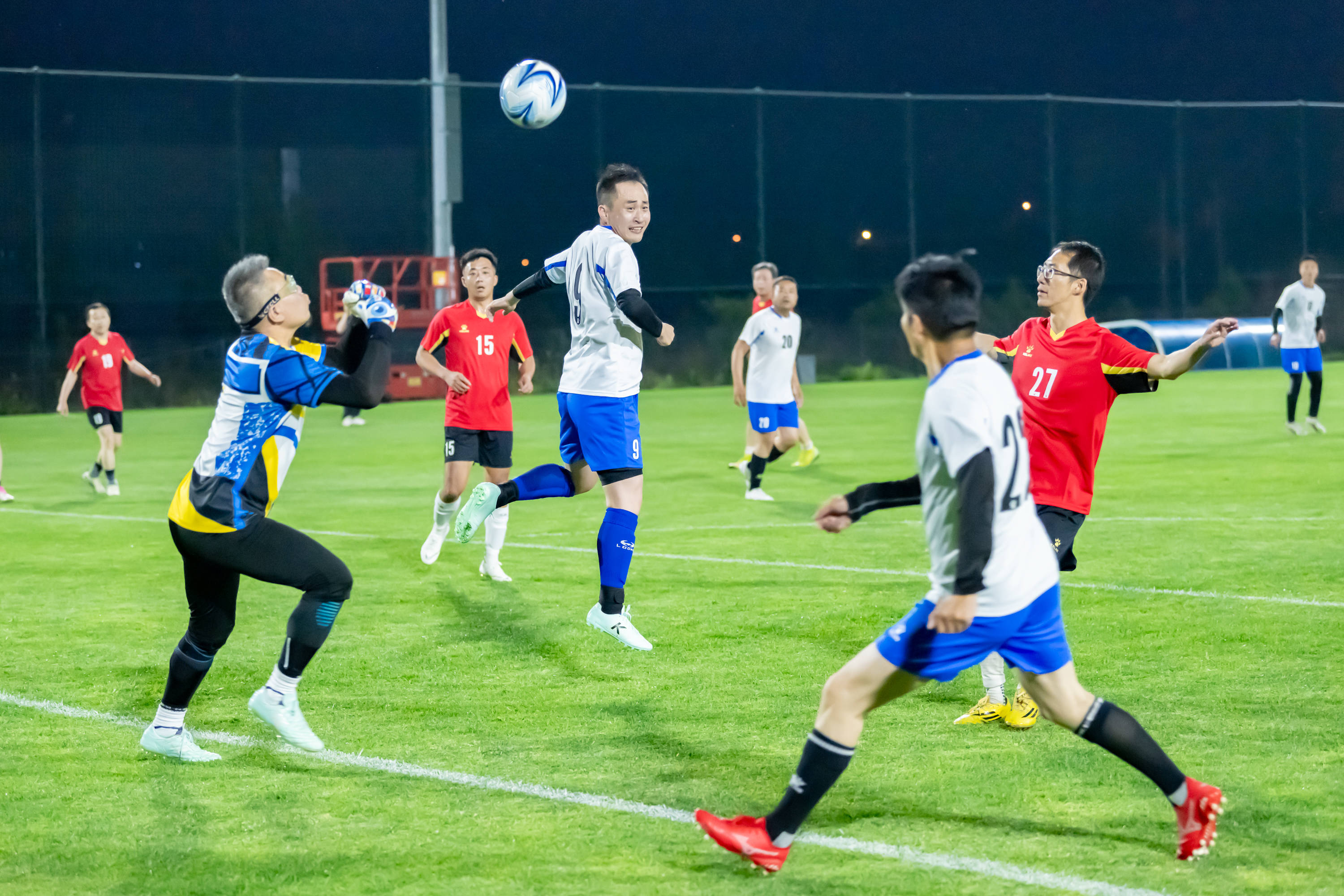 伊朗队险胜 伊朗队险胜